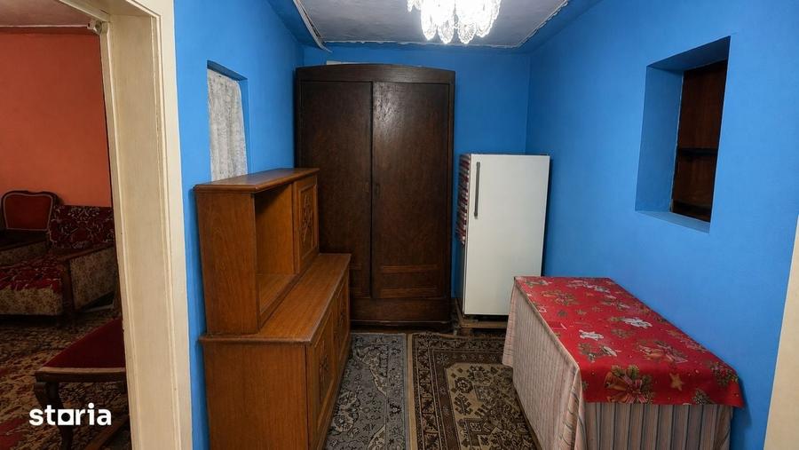 Casă cu 2 camere cu Teren 1172 Mp în Ciești