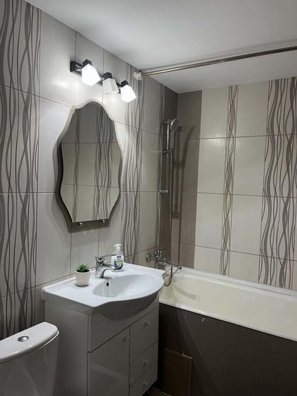 Apartament cu 2 camere decomandat în Exterior Vest