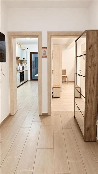 Apartament cu 2 camere decomandat, mobilat în Cristian