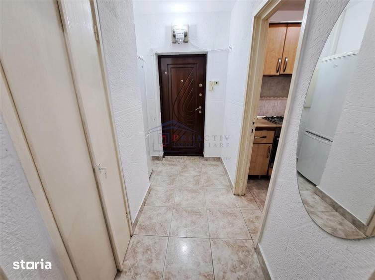 Apartament cu 2 camere semidecomandat în Central