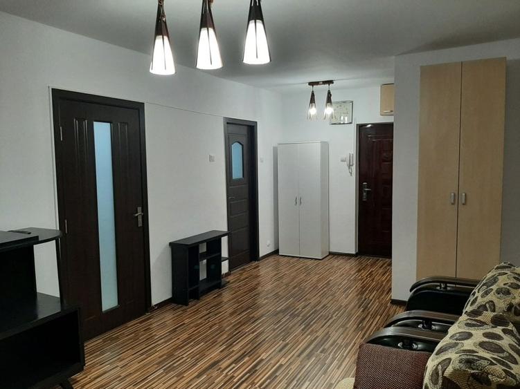 Apartament cu 2 camere semidecomandat, mobilat în Tineretului — fotografia 2