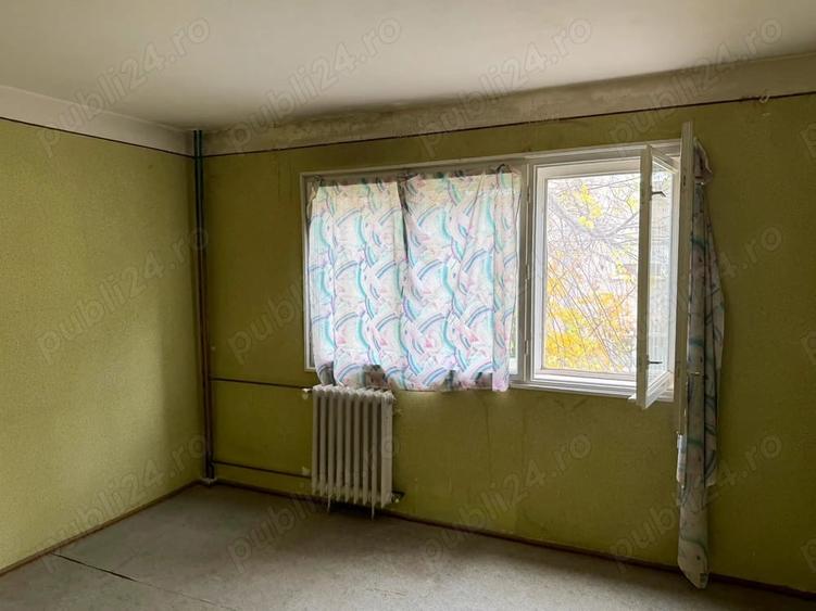 Apartament cu 3 camere decomandat în Decebal