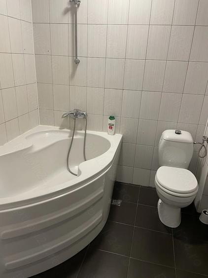 Apartament cu 3 camere semidecomandat în Theodor Pallady