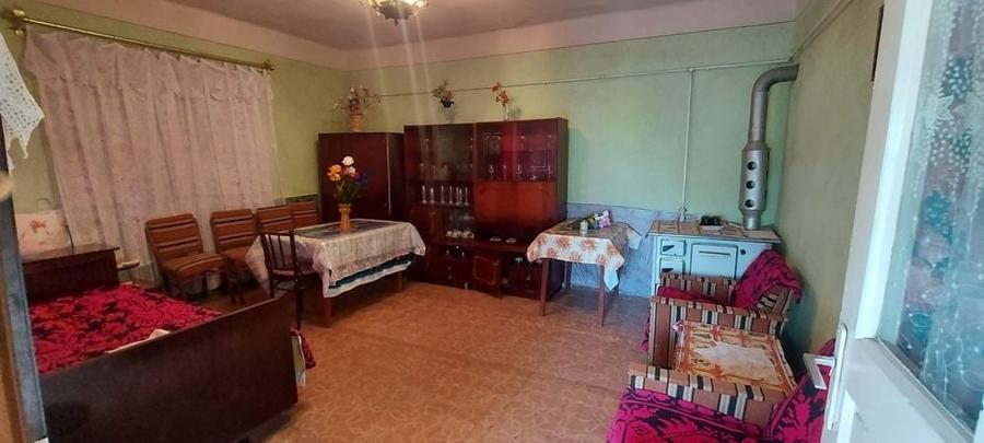 Casă cu 4 camere în Iacobeni