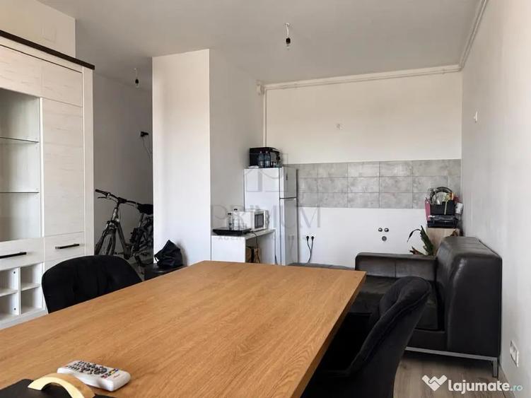 Apartament cu 2 camere semidecomandat în Lipovei