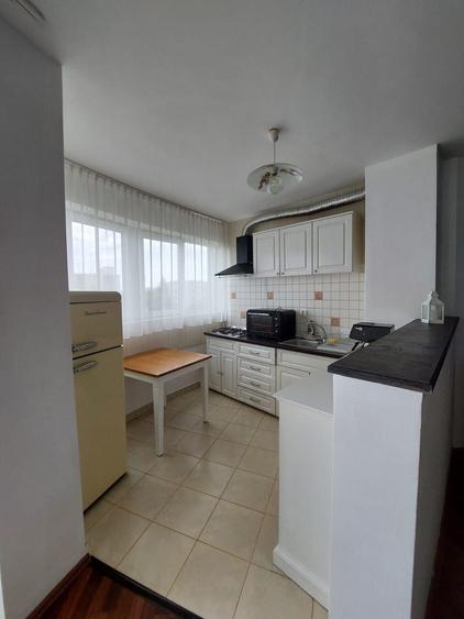 Apartament cu 2 camere decomandat în Zorilor