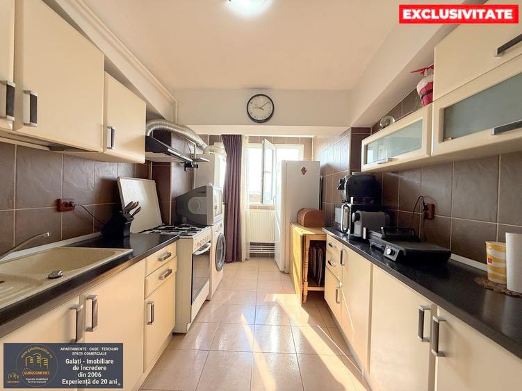 Apartament cu 2 camere decomandat în Micro 16