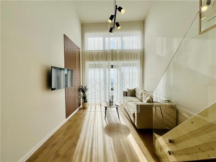 Penthouse cu 2 camere semidecomandat în Exterior Vest