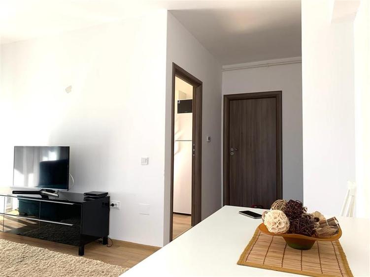 Apartament cu 2 camere decomandat, mobilat în Bună Ziua