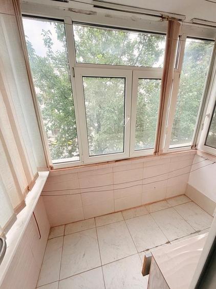 Apartament cu 3 camere semidecomandat în Cuza Vodă