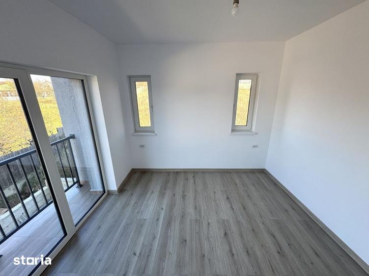 Casă cu 4 camere cu Teren 300 Mp în Bucium