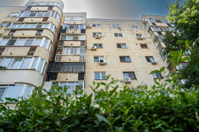 Apartament cu 3 camere decomandat în Mărășești