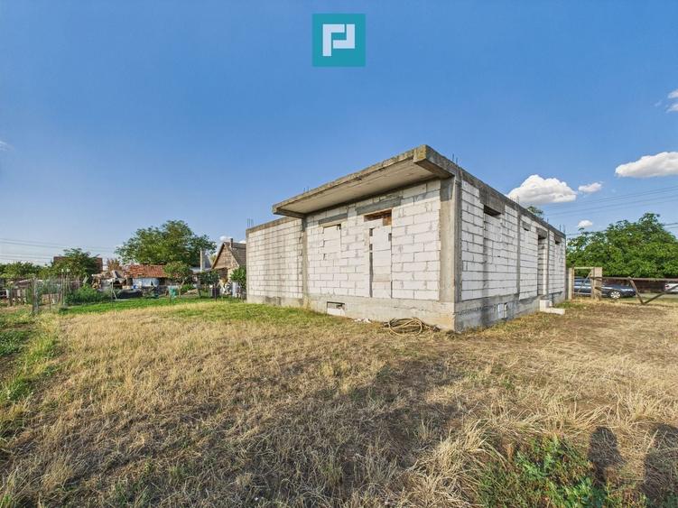 Teren Construcții intravilan de 1069 mp, în Macea