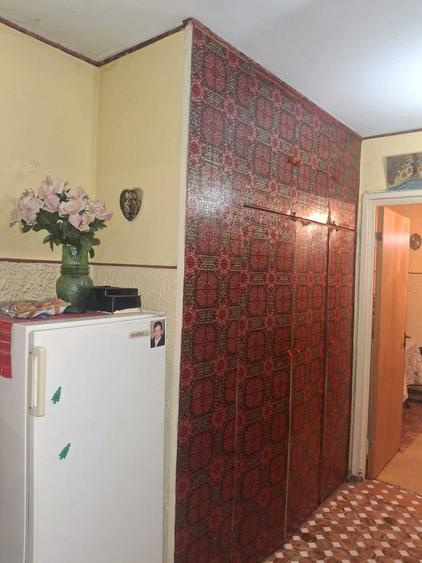 Apartament cu 3 camere decomandat în Rahova