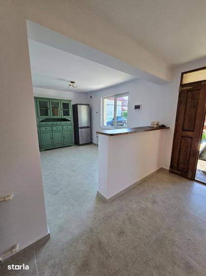 Casă cu 6 camere cu Teren 3148 Mp în Central