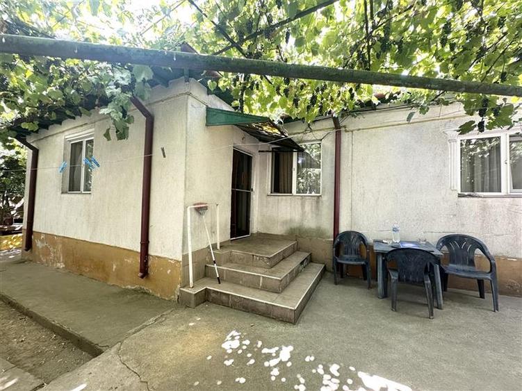 Casă individuală cu 4 camere cu Canalizare în Coiciu