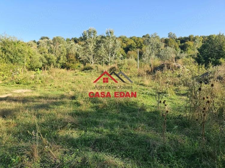 Teren de 1490 mp, în Cornu