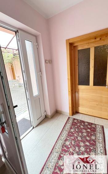 Casă individuală cu 3 camere cu Canalizare în Cetate