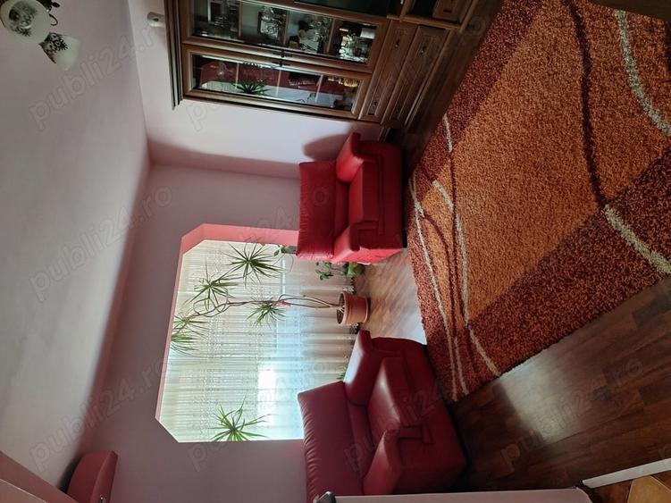 Apartament cu 4 camere decomandat în Central