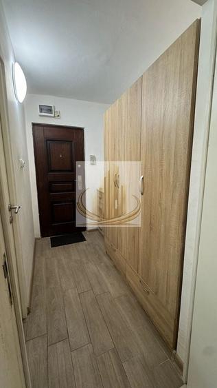 Garsonieră semidecomandată în Girocului