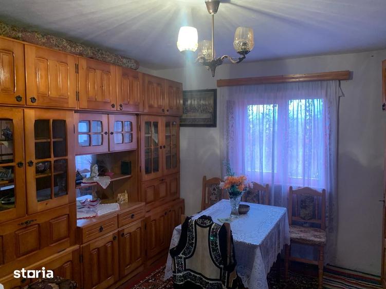 Casă cu 3 camere cu Teren 7600 Mp în Putna