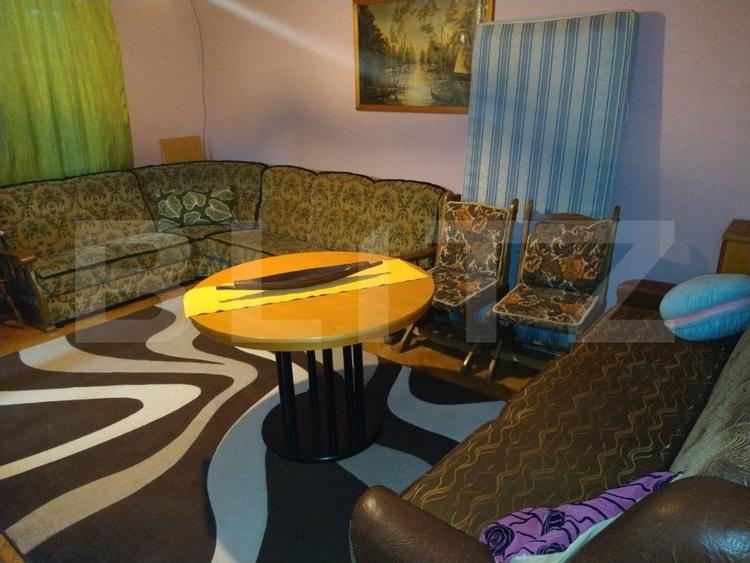 Casă individuală cu 5 camere cu Canalizare în Cetate
