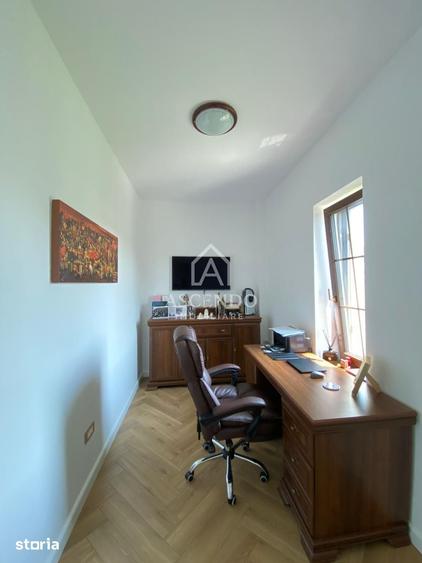 Casă cu 4 camere cu Teren 600 Mp în Corbeanca