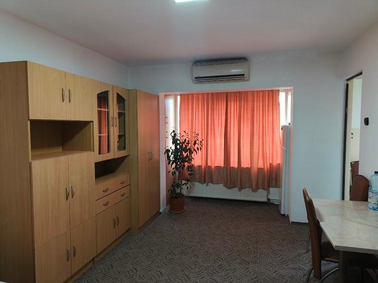 Garsonieră semidecomandată în Decebal