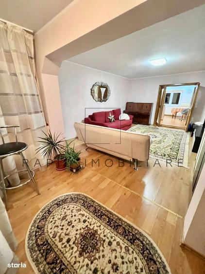 Apartament cu 3 camere decomandat în Central