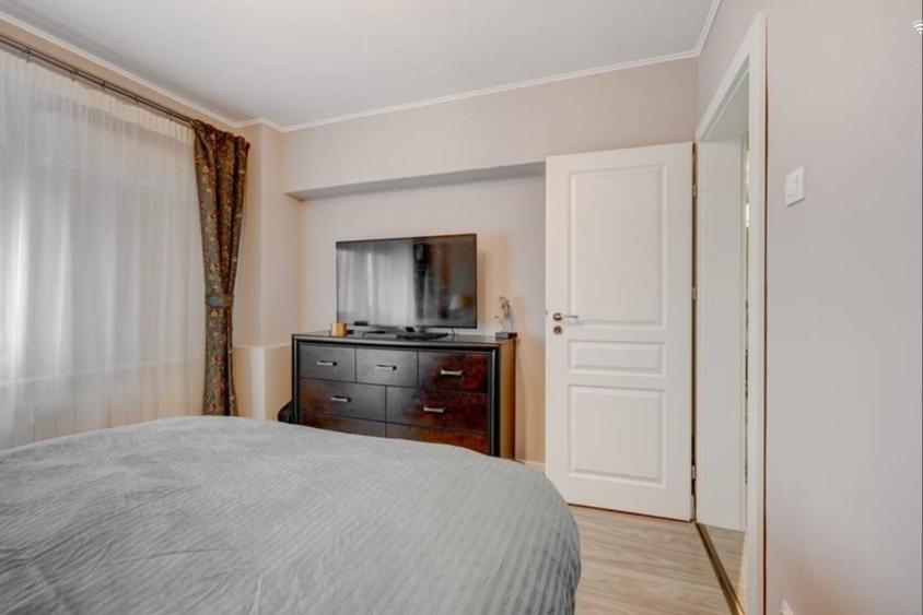 APARTAMENT DE LUX 3 CAMERE BLOC 1995 PIATA ALBA IULIA DECEBAL - 6