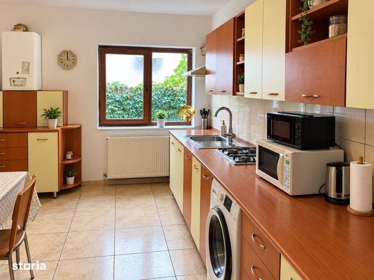 Casă cu 3 camere în Central