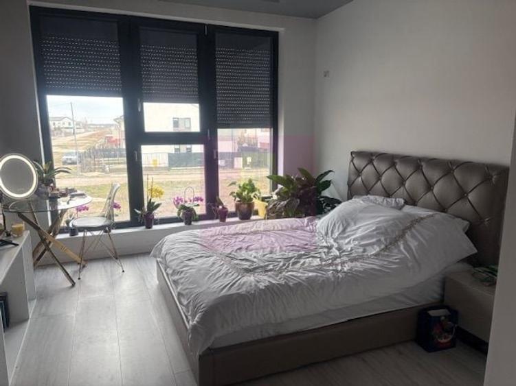 Duplex cu 4 camere cu Canalizare în Nord