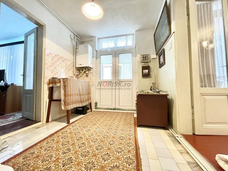Casă individuală cu 5 camere cu Canalizare în Polonă