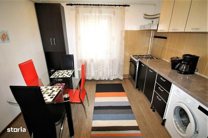 Apartament cu 3 camere decomandat în Bistrița Lac