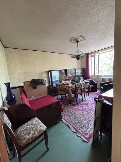 Apartament cu 2 camere decomandat în Exterior Vest