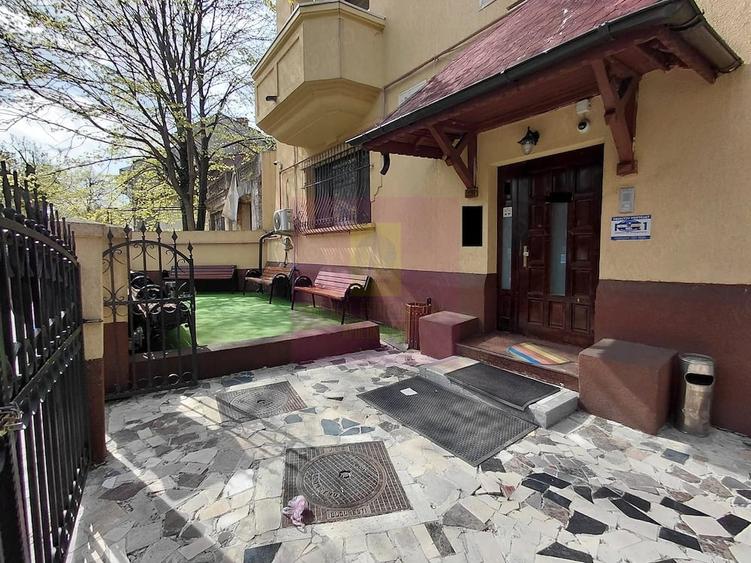Casă cu 25 camere cu Teren 560 Mp în Cotroceni