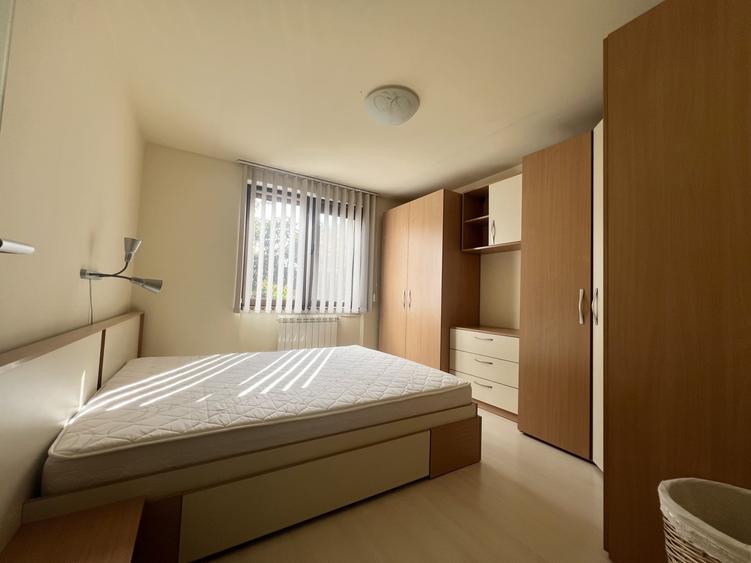 Apartament cu 3 camere decomandat, mobilat în Tipografilor
