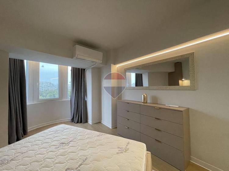 Apartament cu 3 camere decomandat, mobilat în P-ța Alba Iulia