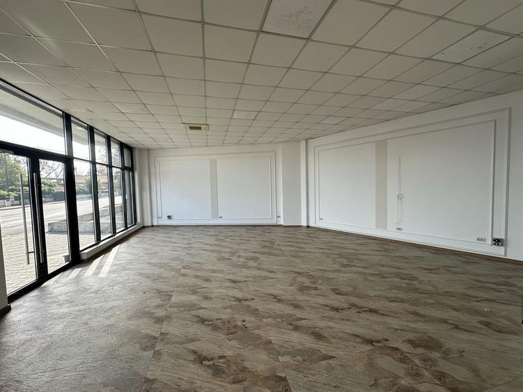 Spațiu comercial, de 135 mp, în Central