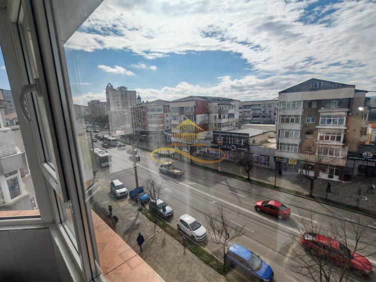 Apartament cu 3 camere decomandat, mobilat în Ștefan cel Mare