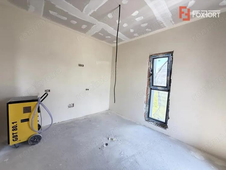 Casă cu 3 camere cu Teren 247 Mp în Săcălaz