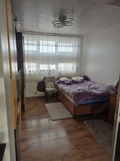 Casă cu 6 camere cu Teren 480 Mp în Florești