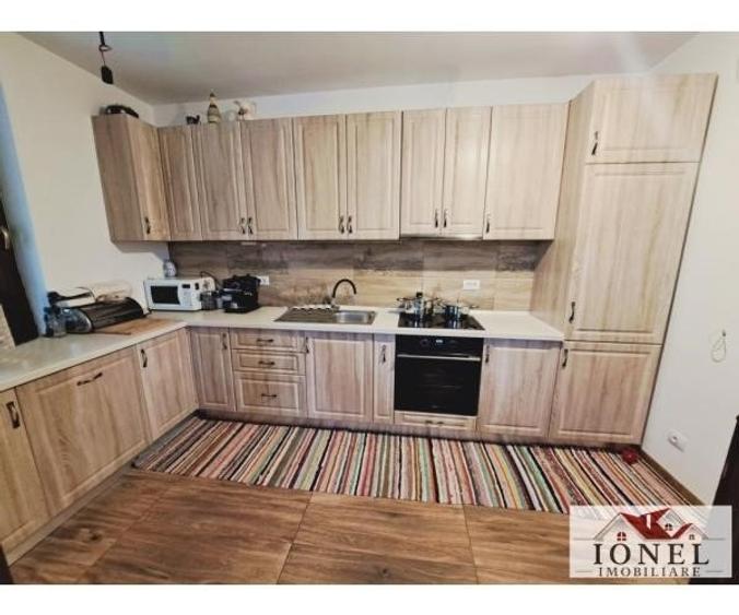 Casă individuală cu 5 camere cu Teren 1050 Mp în Șard