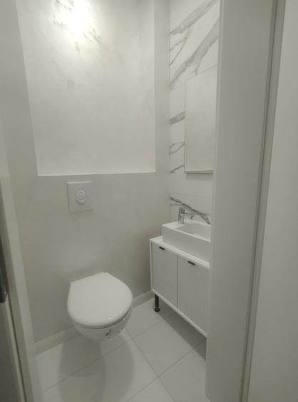 Apartament cu 3 camere decomandat în Malu Roșu