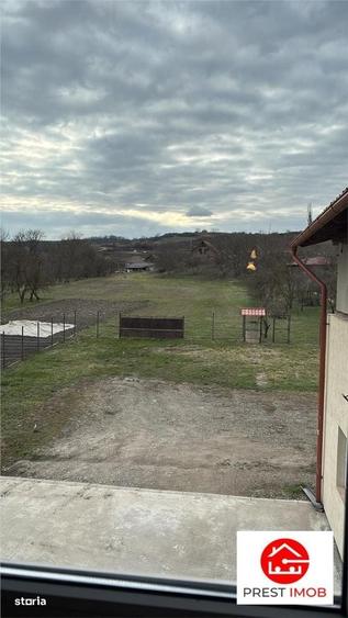 Spațiu comercial, de 450 mp, în Sântioana