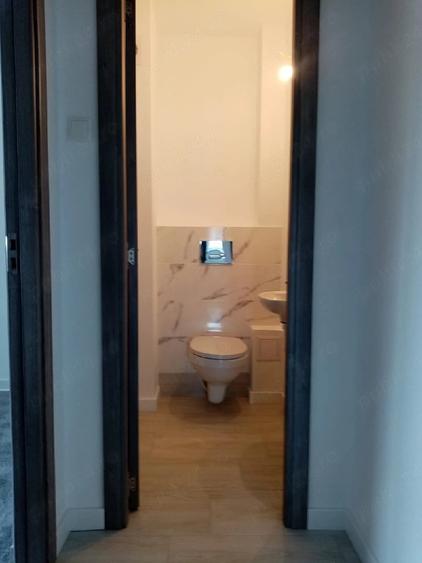 Apartament cu 4 camere decomandat în Cetate