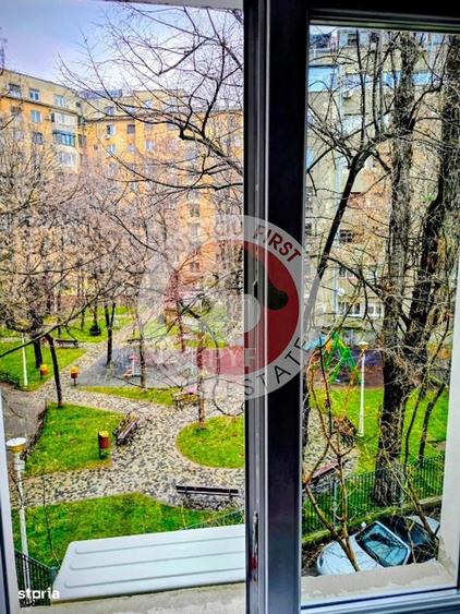 Apartament cu 2 camere semidecomandat, mobilat în Romană