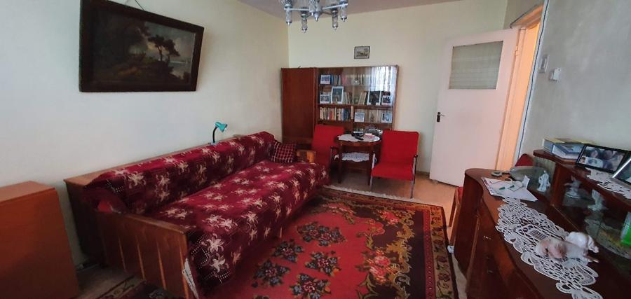 Apartament cu 3 camere decomandat, mobilat în Viziru 3