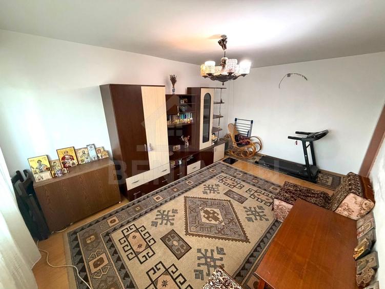 Apartament cu 3 camere decomandat, mobilat în 1 Mai