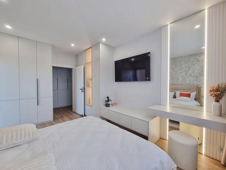 Apartament cu 2 camere decomandat în Botizului